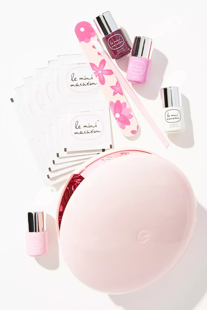 Le Mini Macaron Gel Manicure Set