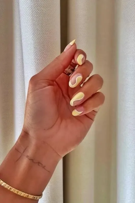 butter yellow nails | Chic June Nail ideas