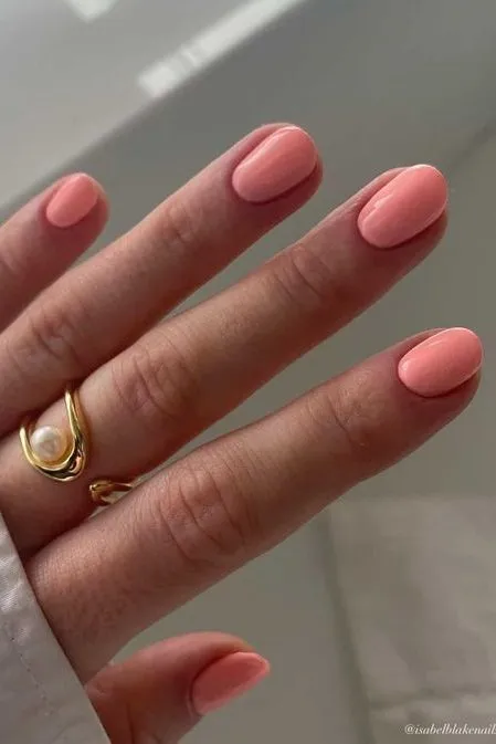 Peach nails | Chic June Nail ideas