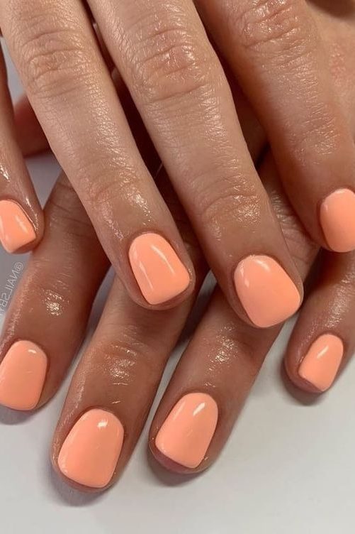 Peach nails | Chic June Nail ideas