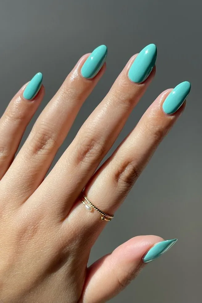 aqua blue nails