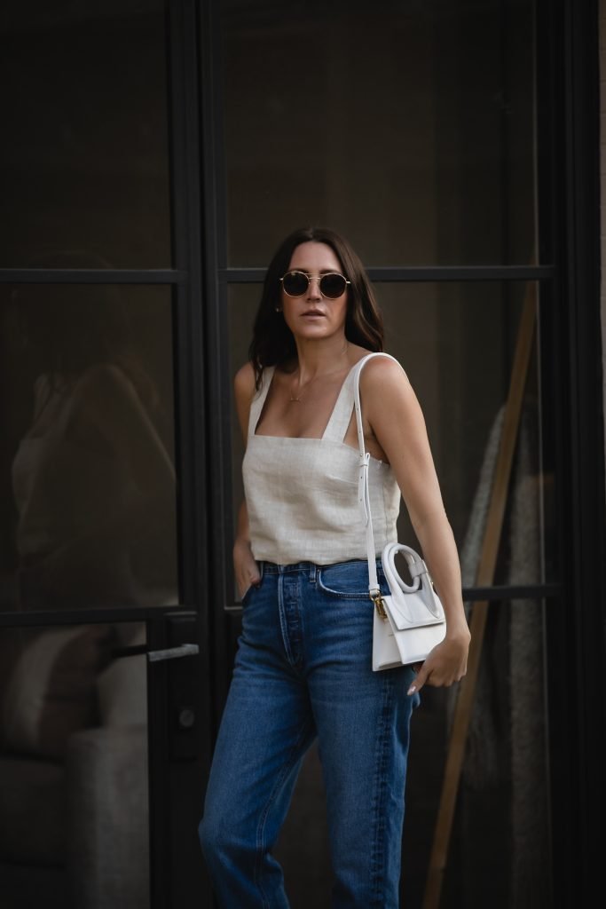 linen crop top and jeans outfit idea