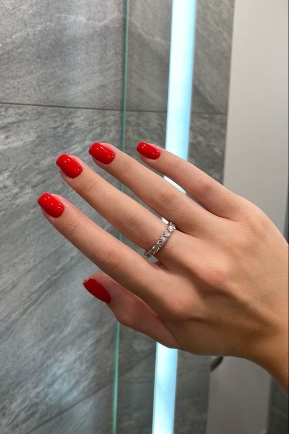 cherry red Short Square Nails for Summer