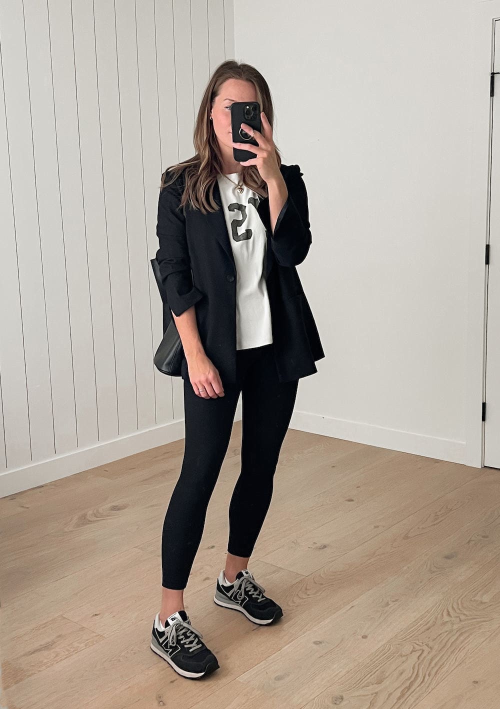 New Balance 574 with leggings