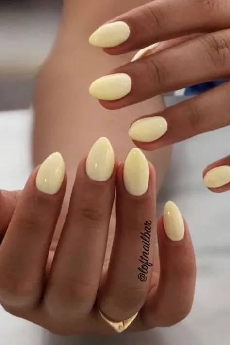 butter yellow nails