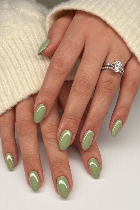 green nails for summer