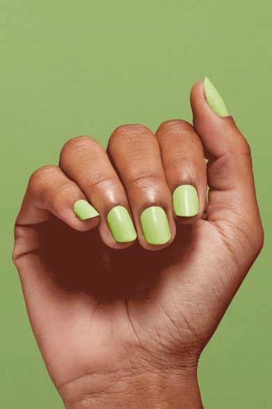 green nail color