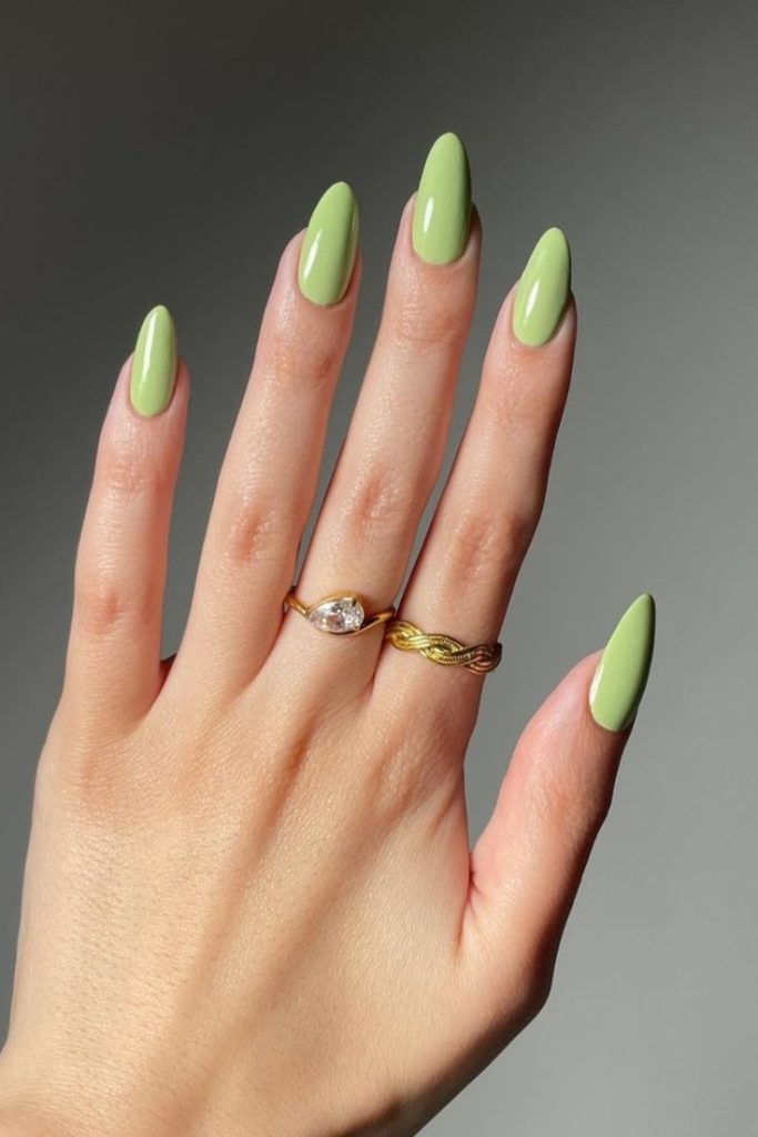 green nail ideas