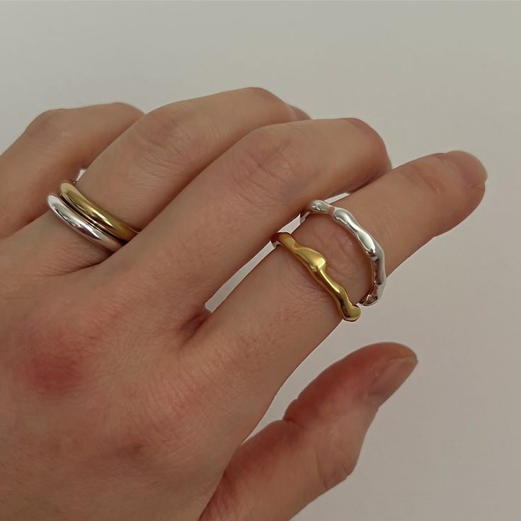 How to Style Rings - Mixing Metals