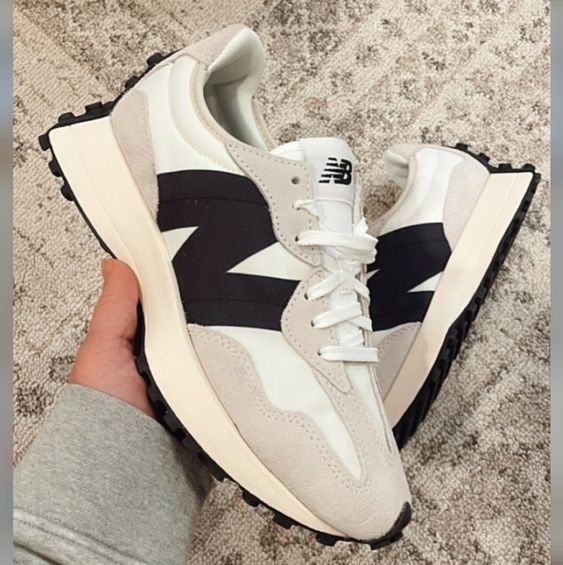 New Balance 327