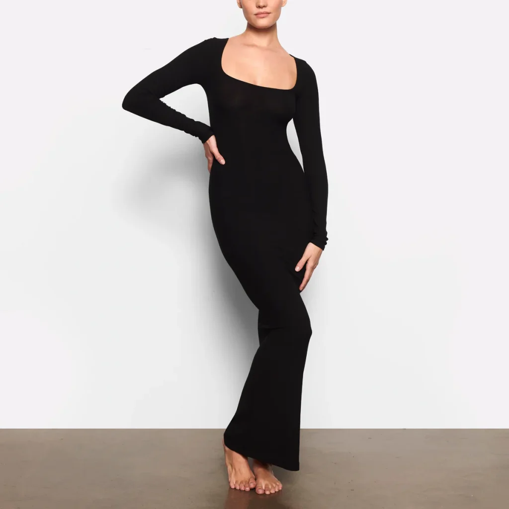 Long sleeve Crewneck Dress skims