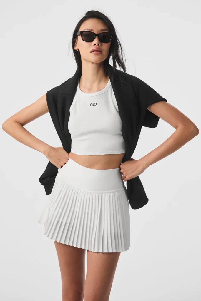 pleated mini skirt outfit