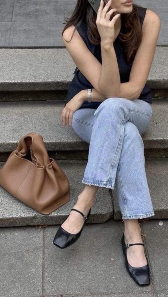 Jeans Summer to Fall Transitional Outfits
