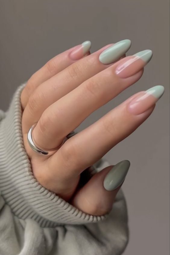 sage green Nails
