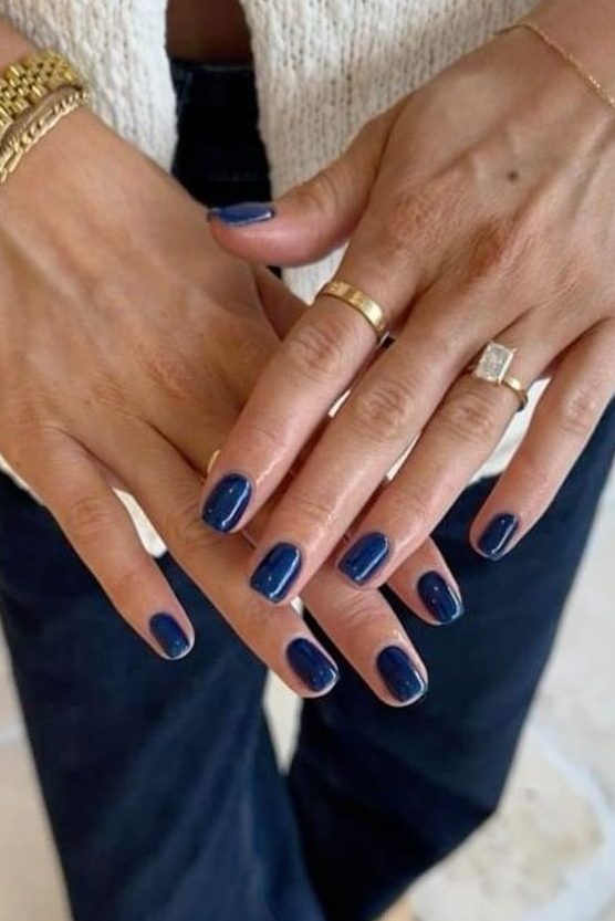 Deep Navy Winter Nail Color Trends