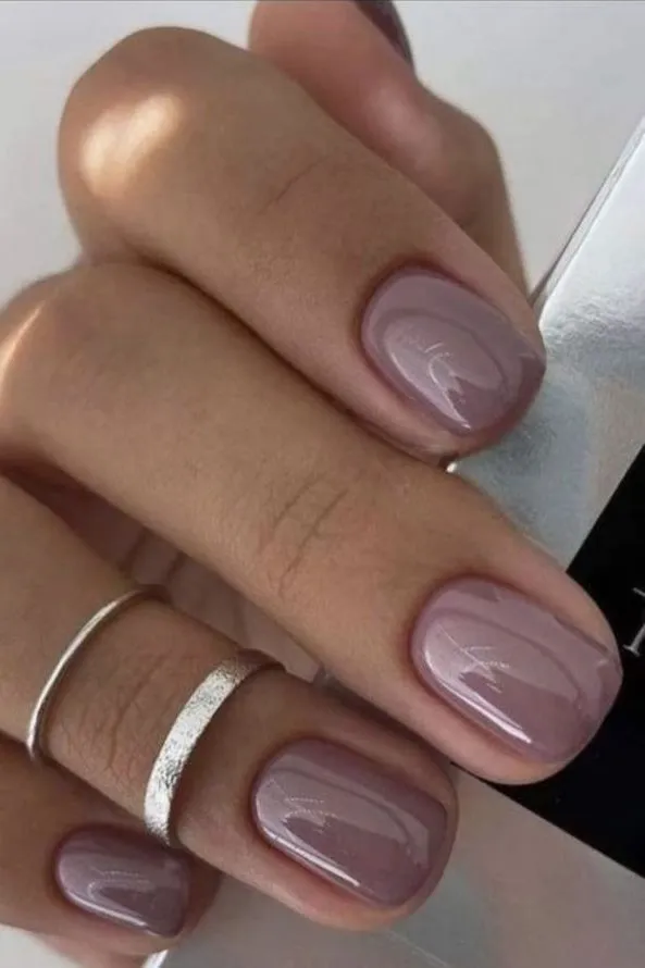 mauve manicure