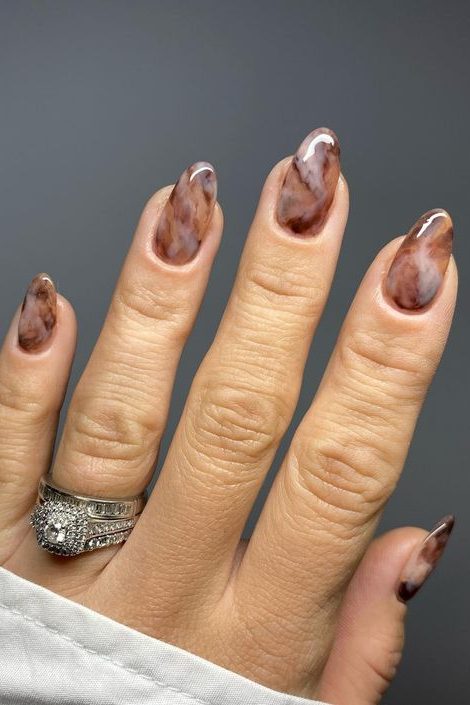 Smoky marble Nails