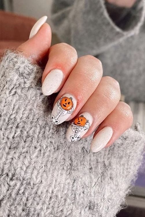 Jack-O-Lantern Halloween nails