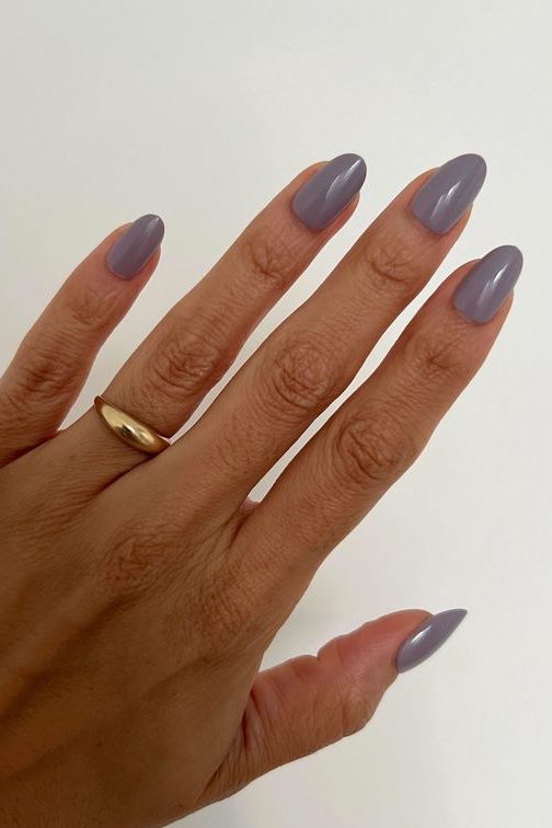 Moody Gray October Nail Ideas