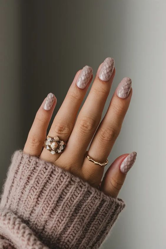 Sweater Weather Thanksgiving Nail Art Ideas
