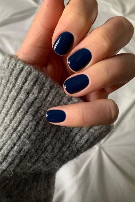 Deep Navy Winter Nail Color Trends