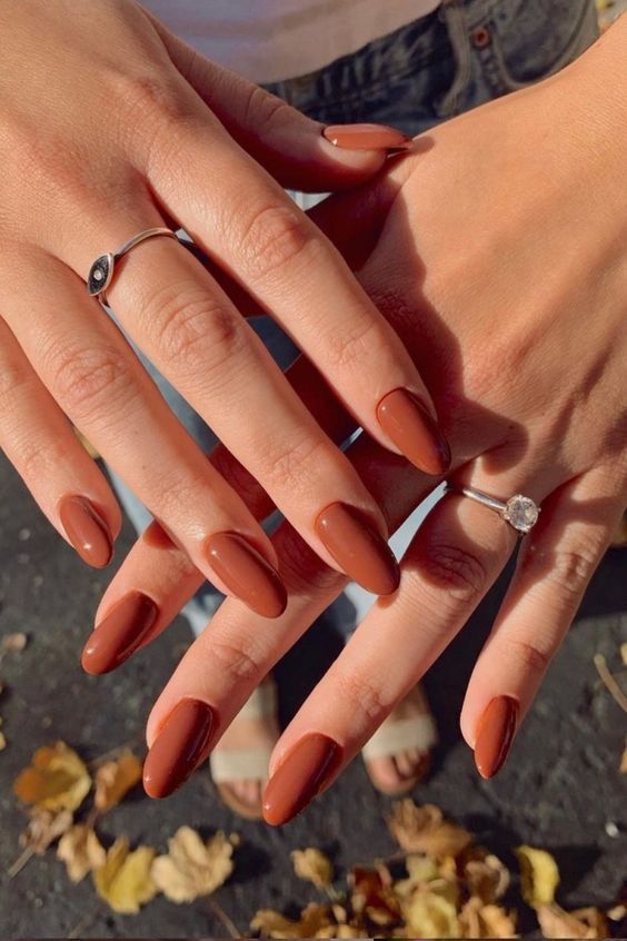 Pumpkin Spice October Nail Ideas