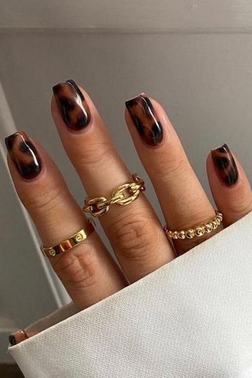 Tortoise shell Nails
