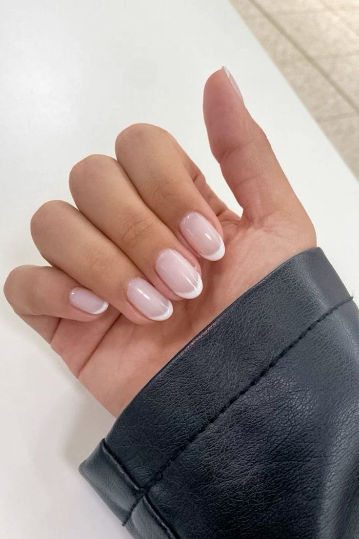 Classic French tip Nails