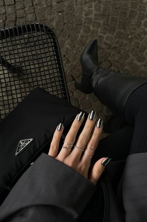 Black Fall Chrome Nail Colors
