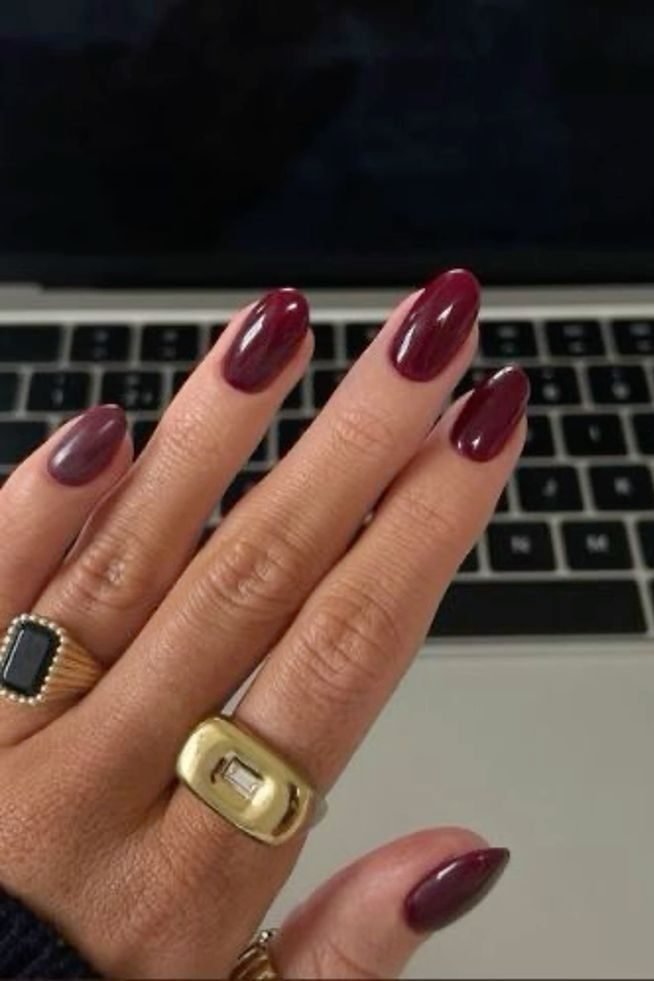wine red almond Nails