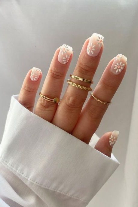 Dainty Floral nail art