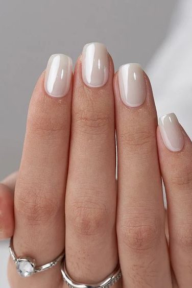 White Chrome Nail ideas