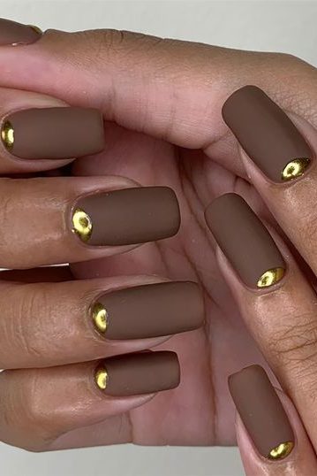 Matte Brown Thanksgiving Nail Art Ideas