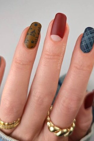 Plaid Thanksgiving Nail art