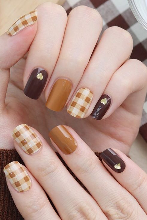 Plaid Thanksgiving Nails