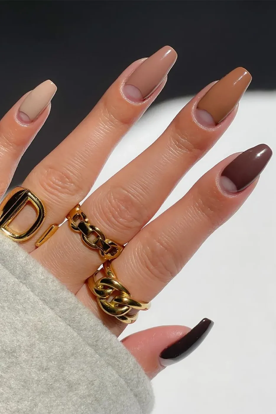 Shades of Brown Thanksgiving Nail Art Ideas