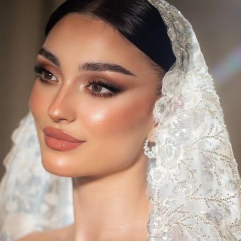Glamorous Bridal Makeup example