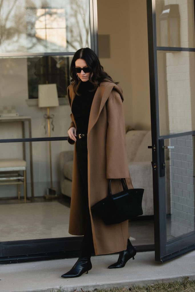 Black and Camel Winter Outfit