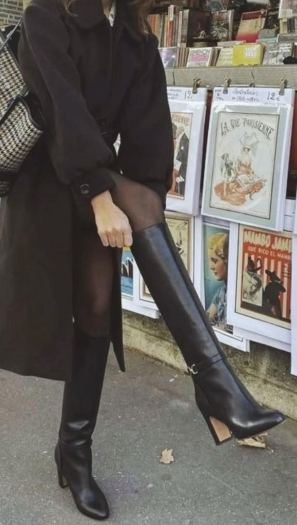 Minimalist Wardrobe boots
