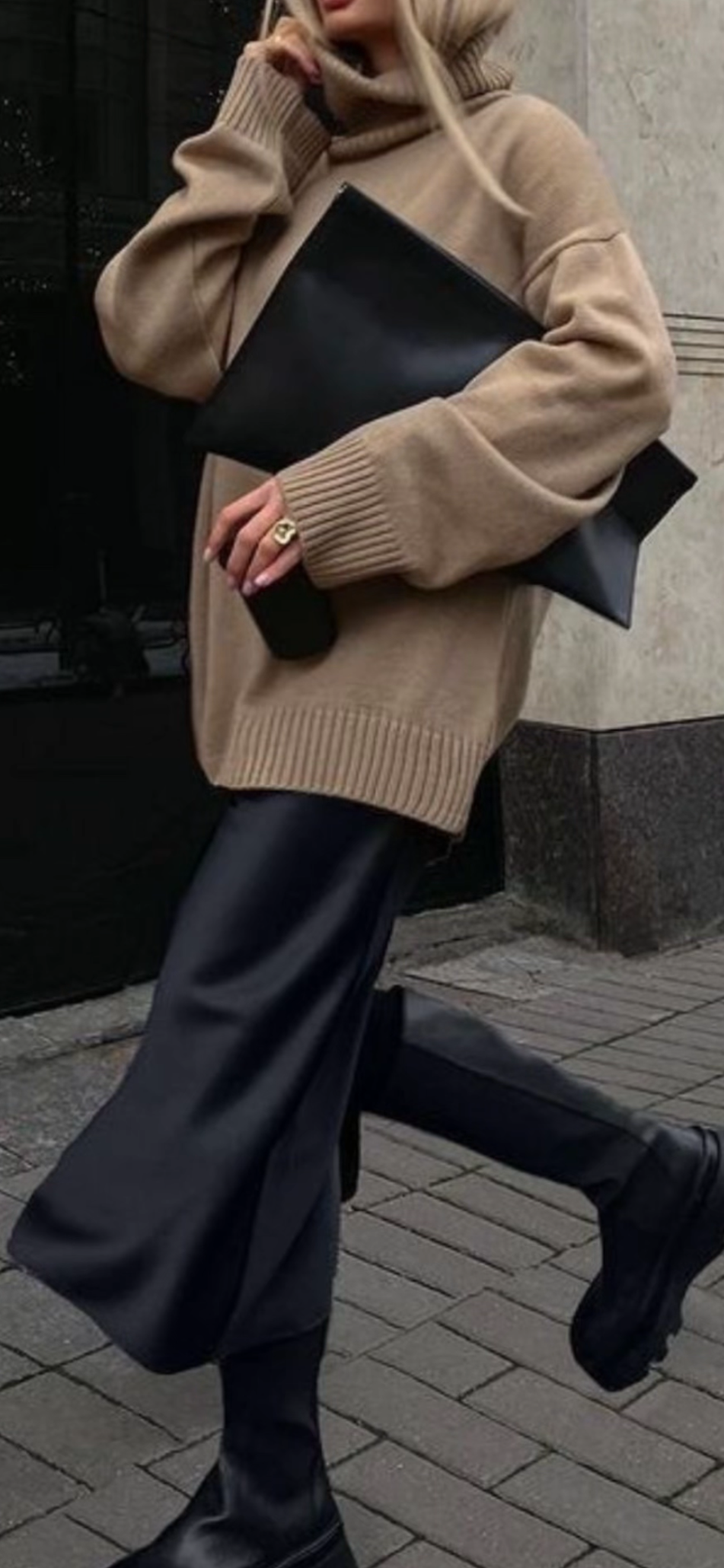 Black Skirt New York City in the Fall Outfits