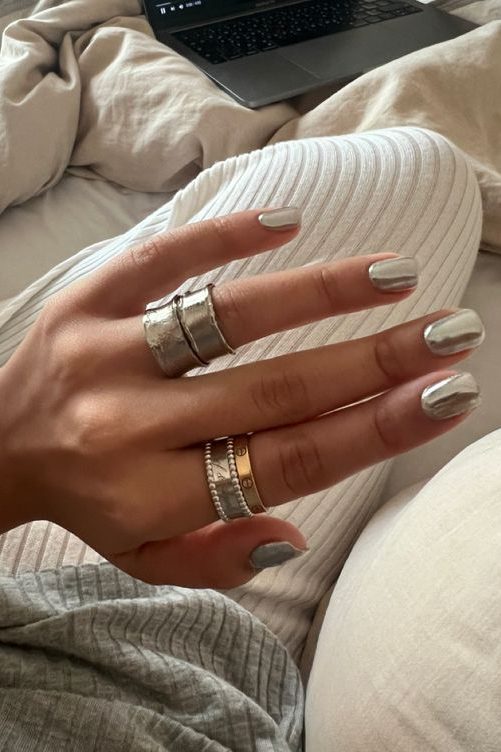 Metallic Silver Winter Nail Trends