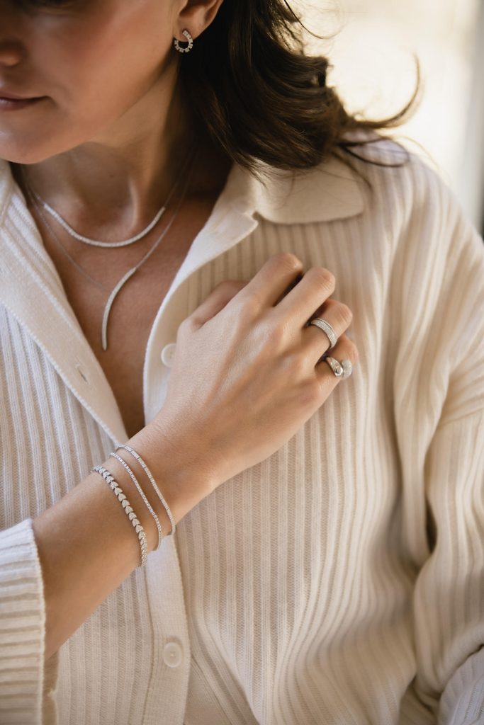 Minimalist accessories