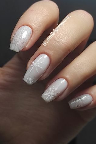 Let it Snow New Years Eve Nails