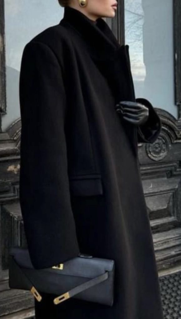 Long Black Coat Winter Outfits