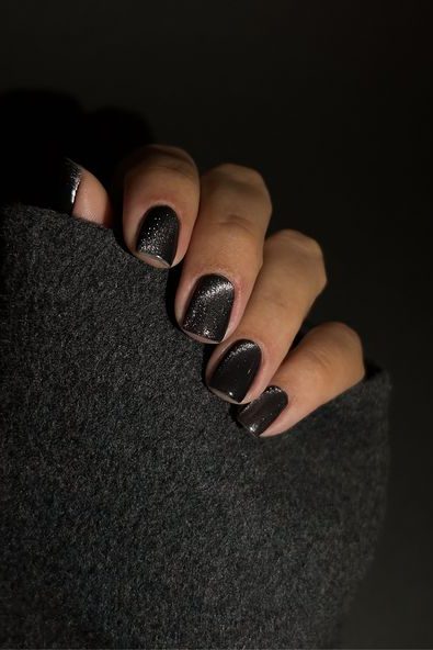 Black Cat Eye Nail inspo