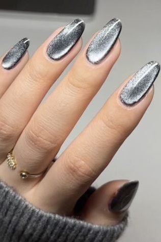 Gunmetal Gray Cat Eye Nails