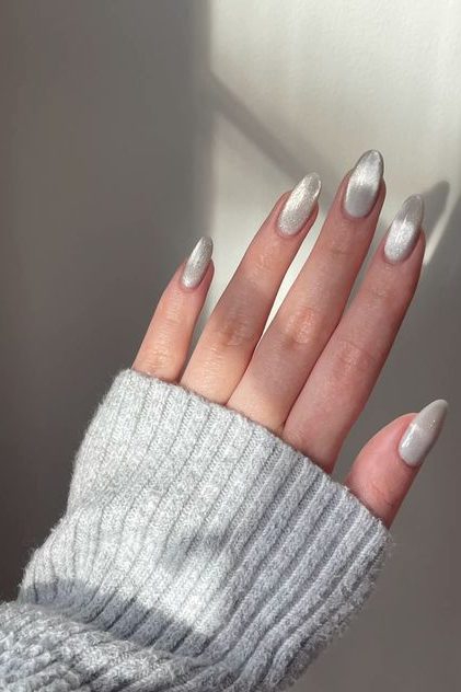Classic White Cat Eye Nails
