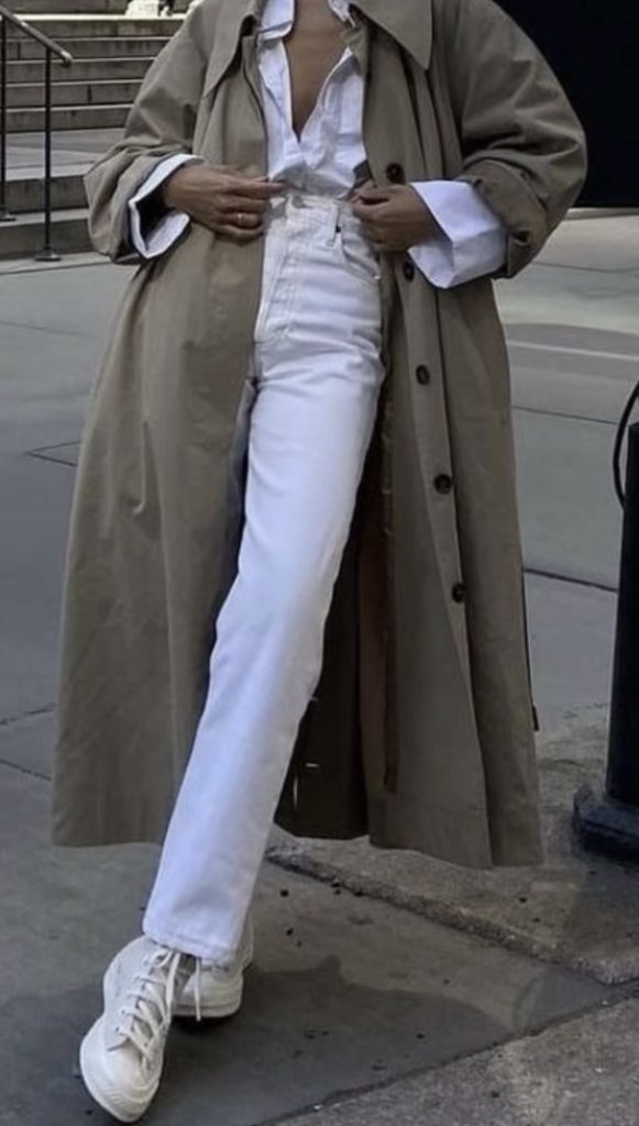 White Jeans Chic March Outfits