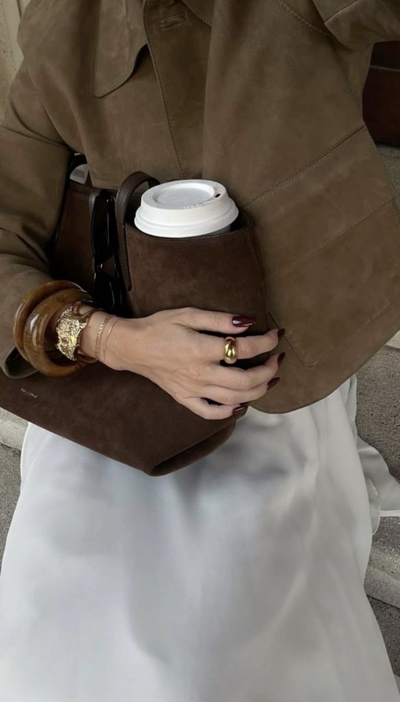 Mocha Mousse outfit accessories
