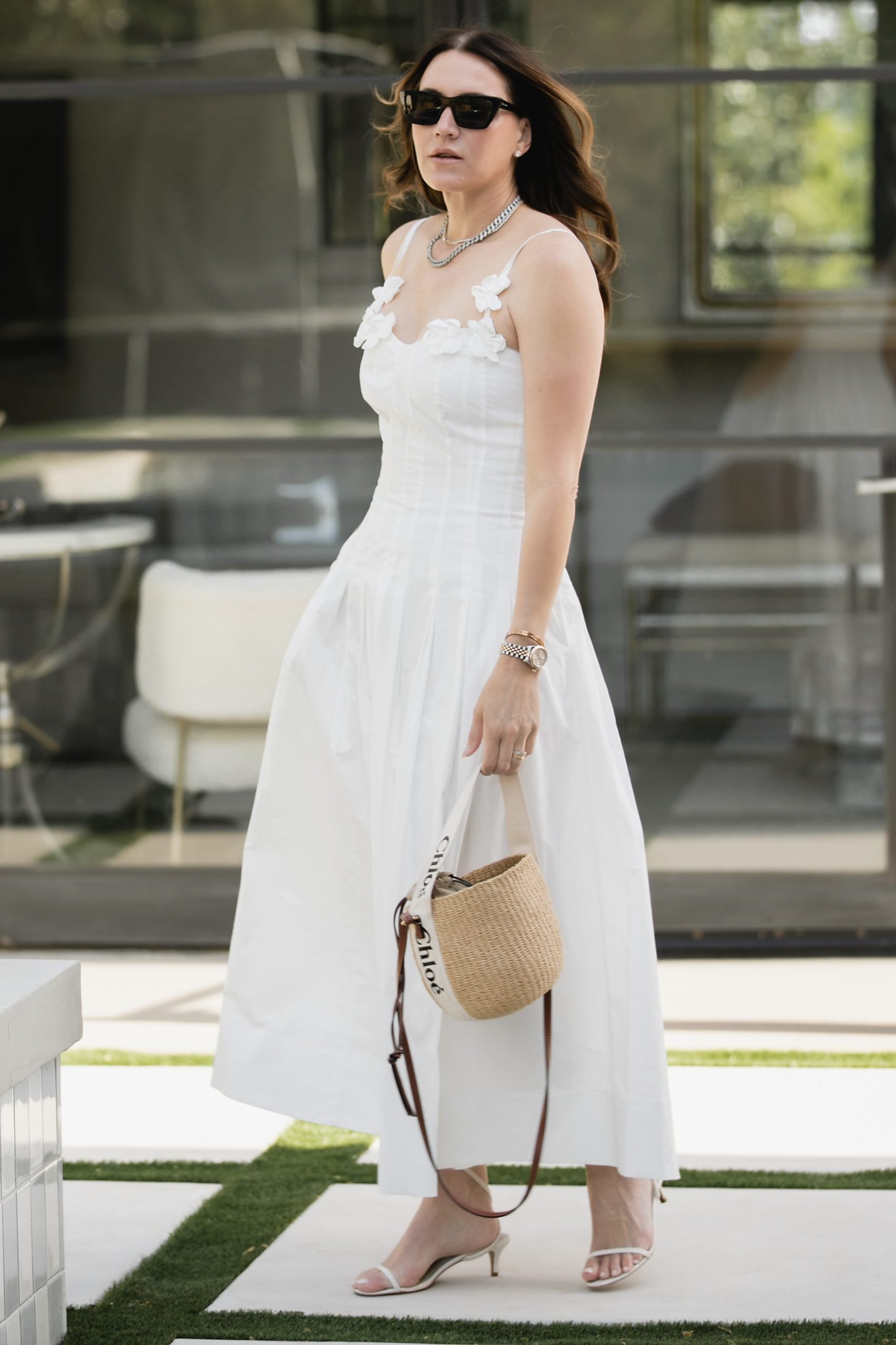 Elegant spring white outfits